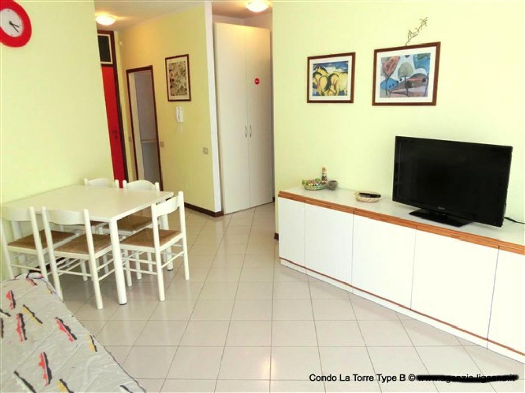 Lignano Sabbiadoro With Pool Apartment Exterior photo